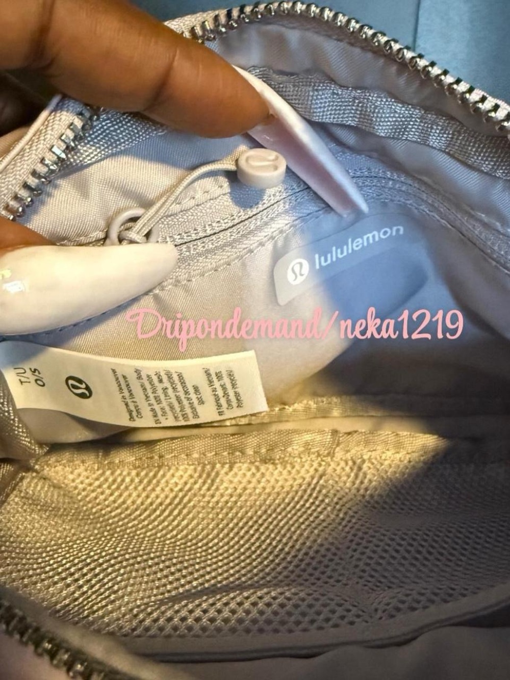 Lululemon Everywhere Crossbody Bag 2L Print Pride- Luminous Glow Mini Multi/Star - Picture 7 of 12